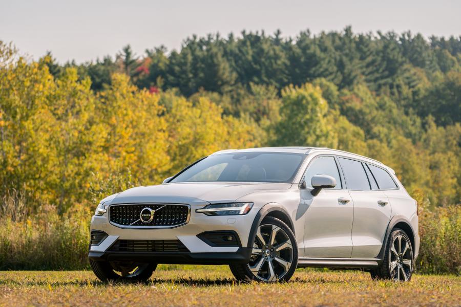  Volvo V60 T5 Cross Country 2018 года  (NA) (фото 17 из 17)